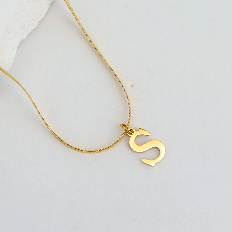 304 Stainless Steel 18K Gold Plated Luxurious Commute Letter Pendant Necklace