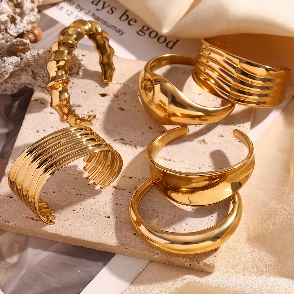 Fashion Circle Stainless Steel 18K Gold Plated Bangles