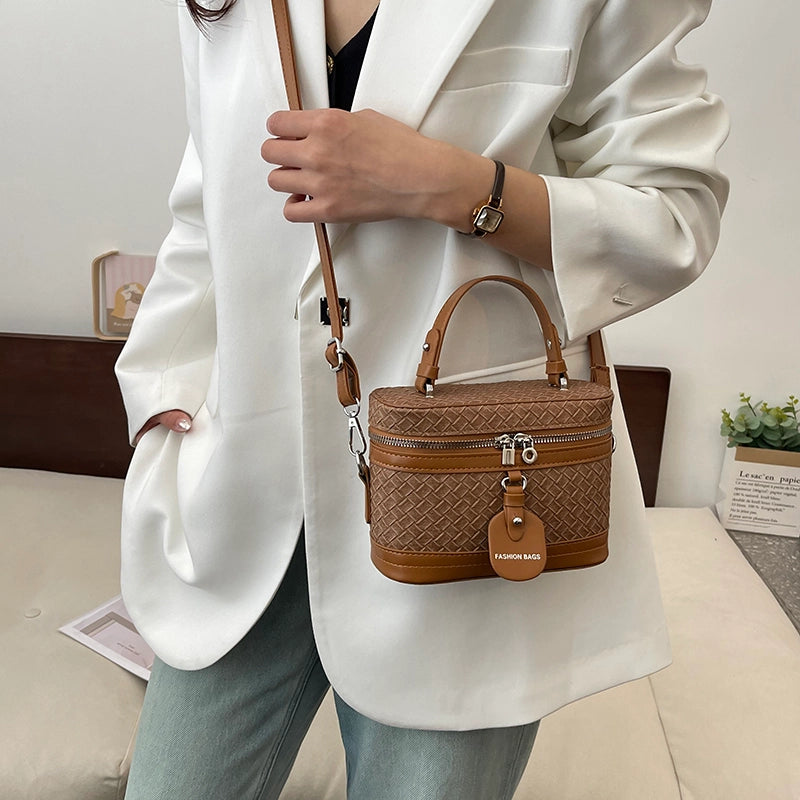 Women's Pu Leather Solid Color Elegant Classic Style Zipper Bucket Bag