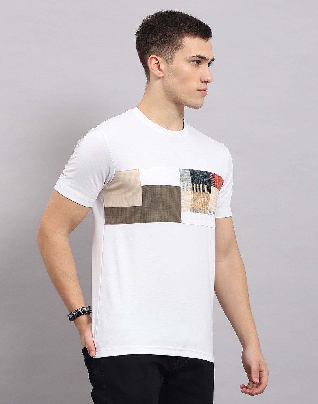 Men White Printed Round Neck Half Sleeve T-Shirt