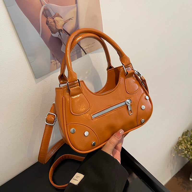 Women's Medium Pu Leather Solid Color Streetwear Zipper Underarm Bag