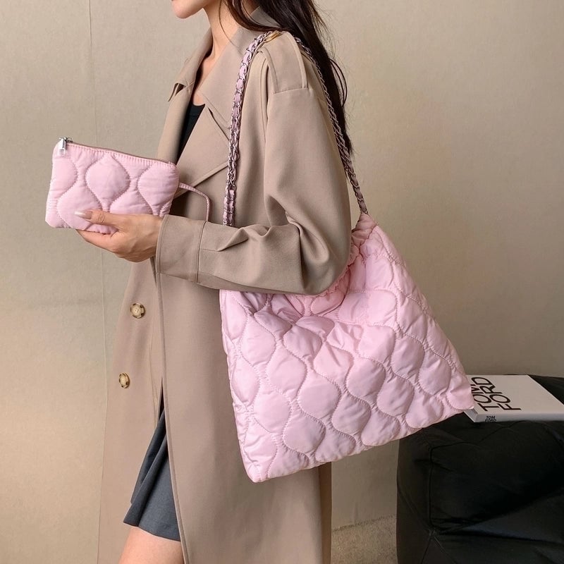 Women's All Seasons Oxford Cloth Lingge Vintage Style Sewing Thread Square Magnetic Buckle Shoulder Bag