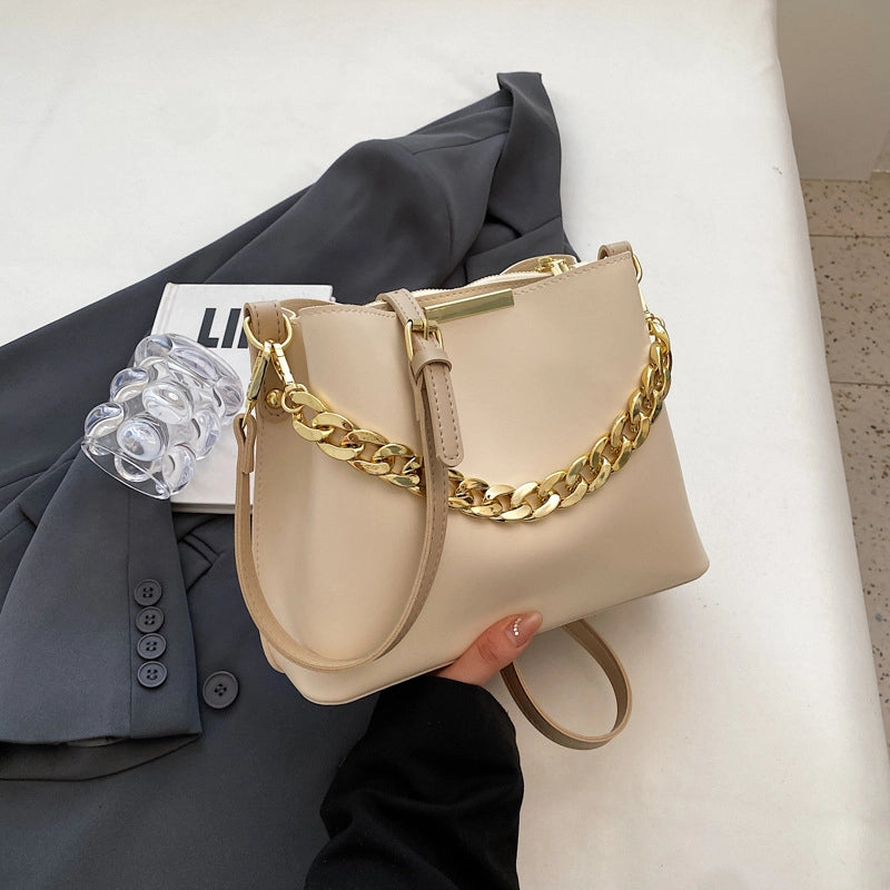 Women's Medium Pu Leather Solid Color Streetwear Bucket Magnetic Buckle Crossbody Bag