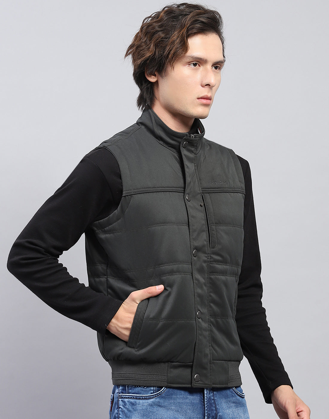 Men Black Solid Mock Neck Sleeveless Jacket