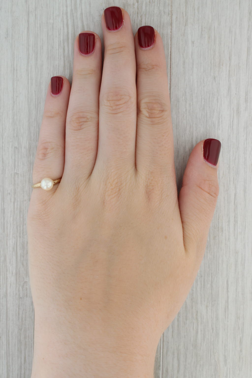 Cultured Pearl Solitaire Ring 10k Yellow Gold Size 6.25 Woodgrain Etched Band