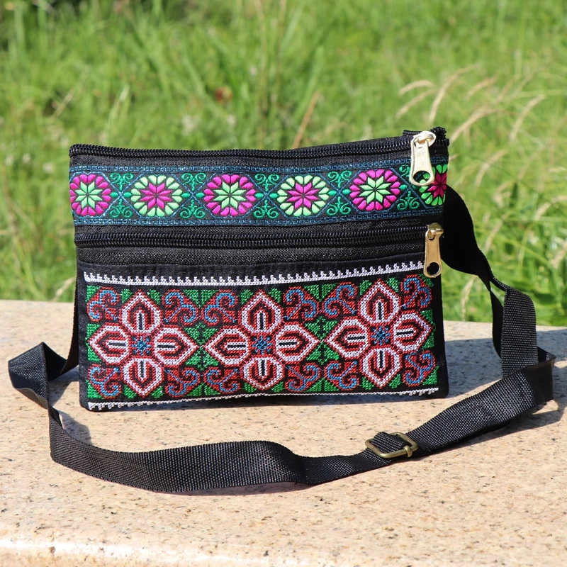 Women's Small Canvas Floral Vintage Style Square Zipper Shoulder Bag