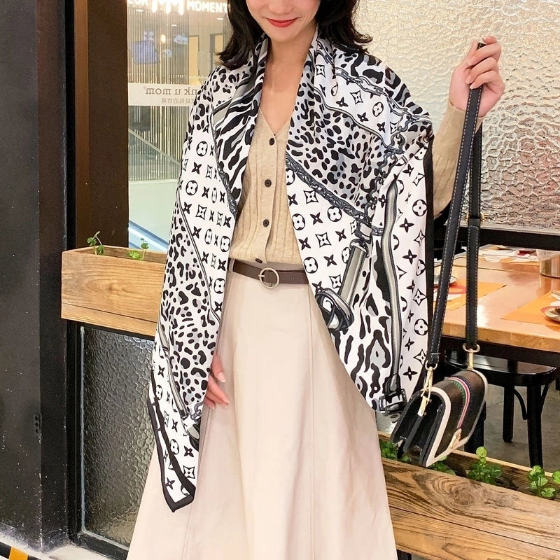 Women's Elegant Minimalist Plant Polyester Silk Scarf