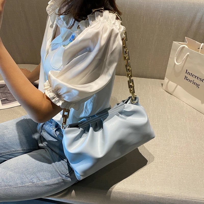 Women's Medium Pu Leather Solid Color Streetwear Cloud Shape Lock Clasp Underarm Bag