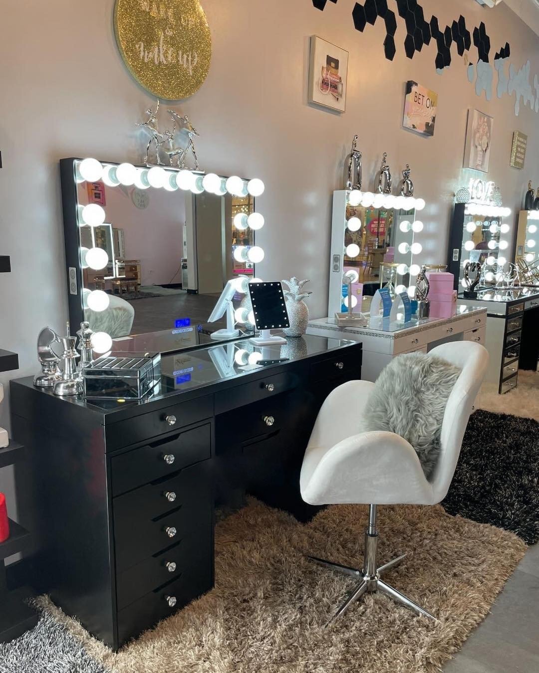 🔥Limited Sale🔥 Vanity Table with Hollywood Mirror