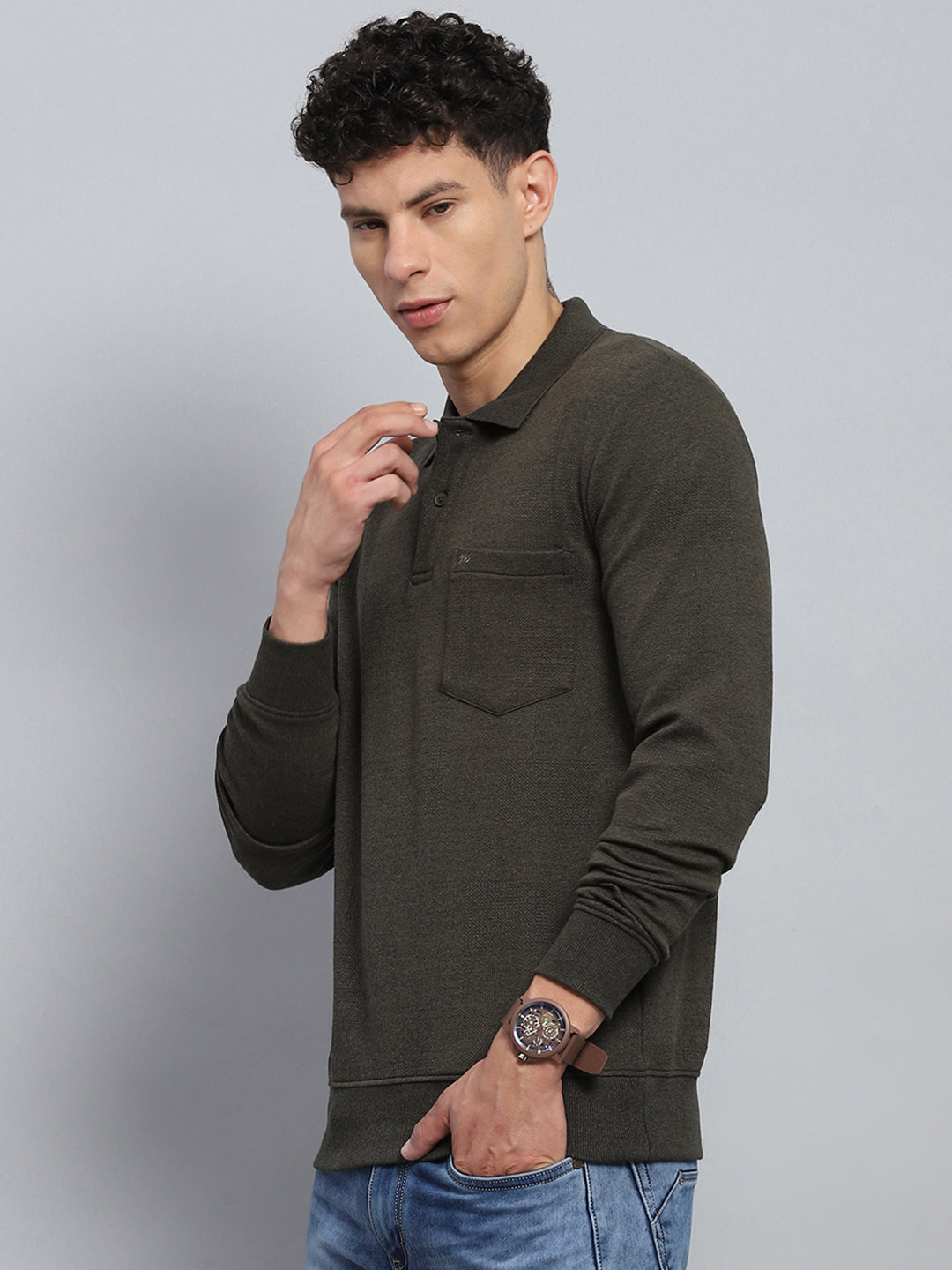 Men Olive Solid Collar Full Sleeve Winter T-Shirt