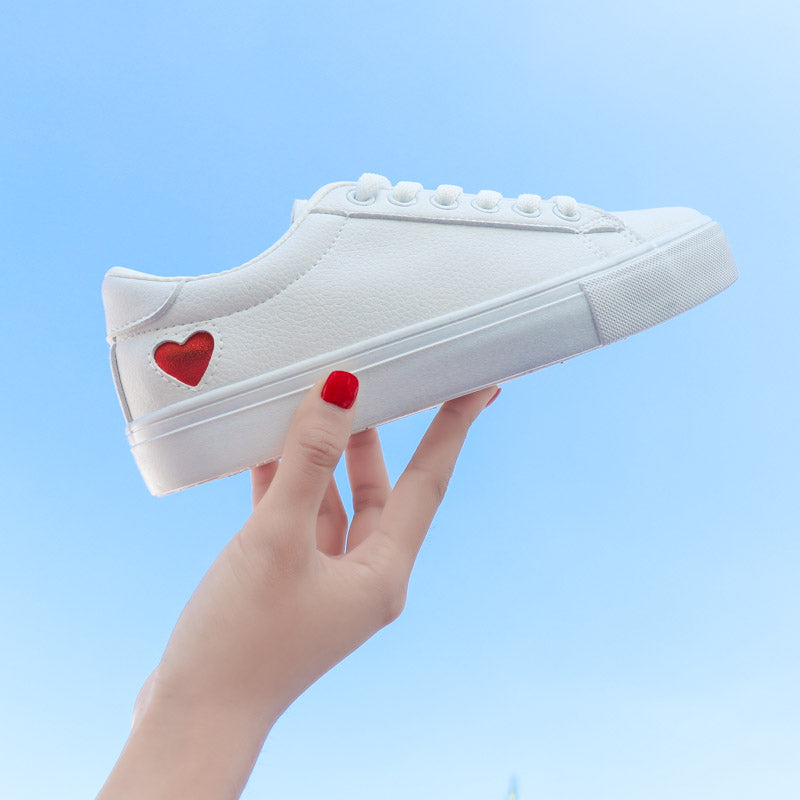 Love small white shoes KF8007