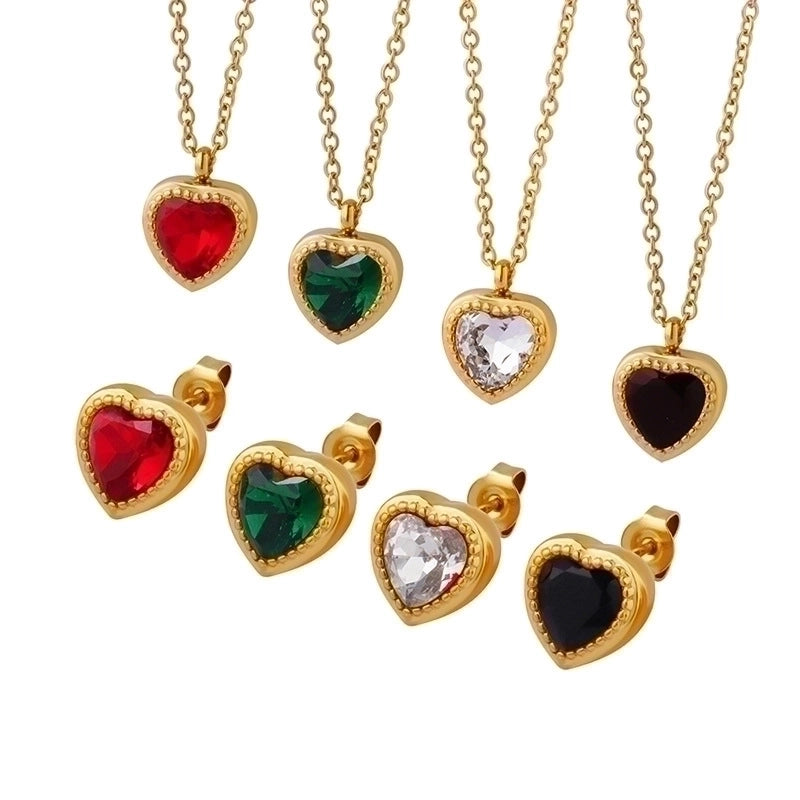 Retro Heart Shape 304 Stainless Steel Zircon 18K Gold Plated Pendant Necklace