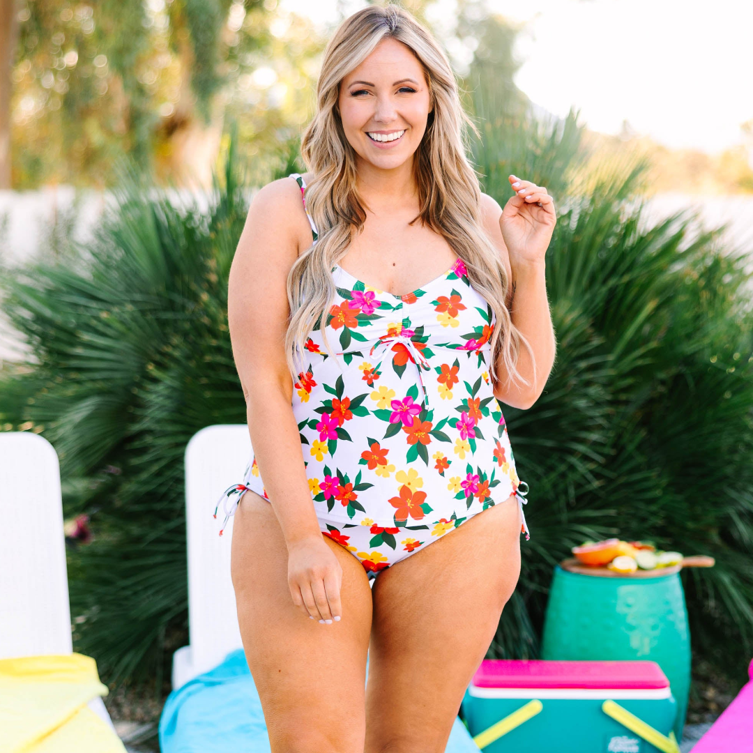 Talk To the Sand Tankini Top. White Floral