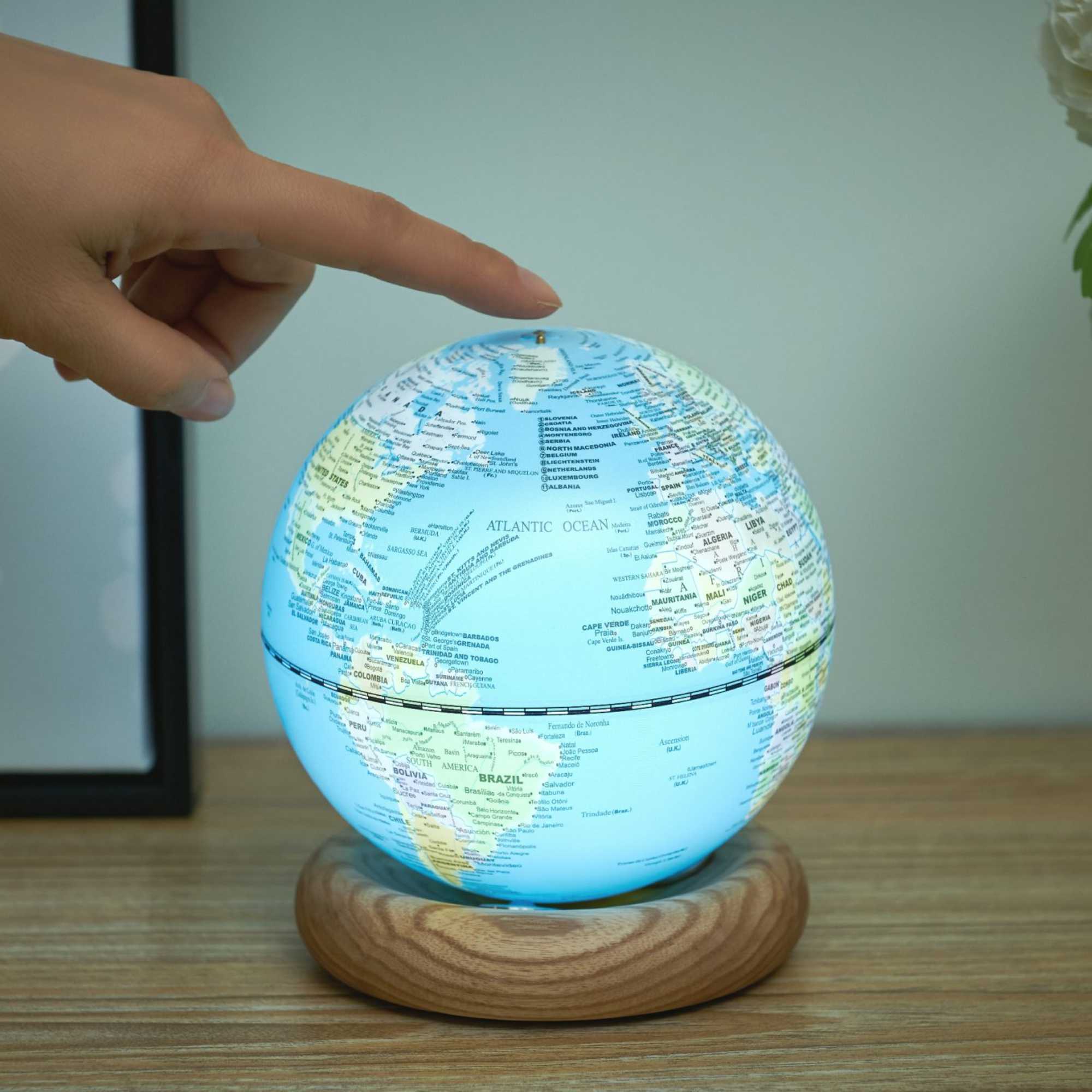 Gingko AtlasGlobe Lamp Mini. Mini Sky Blue