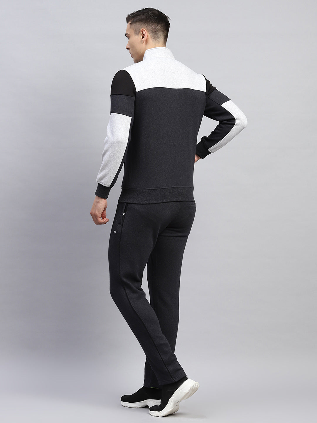 Men Black Solid Mock Neck Full Sleeve Winter Tracksuit