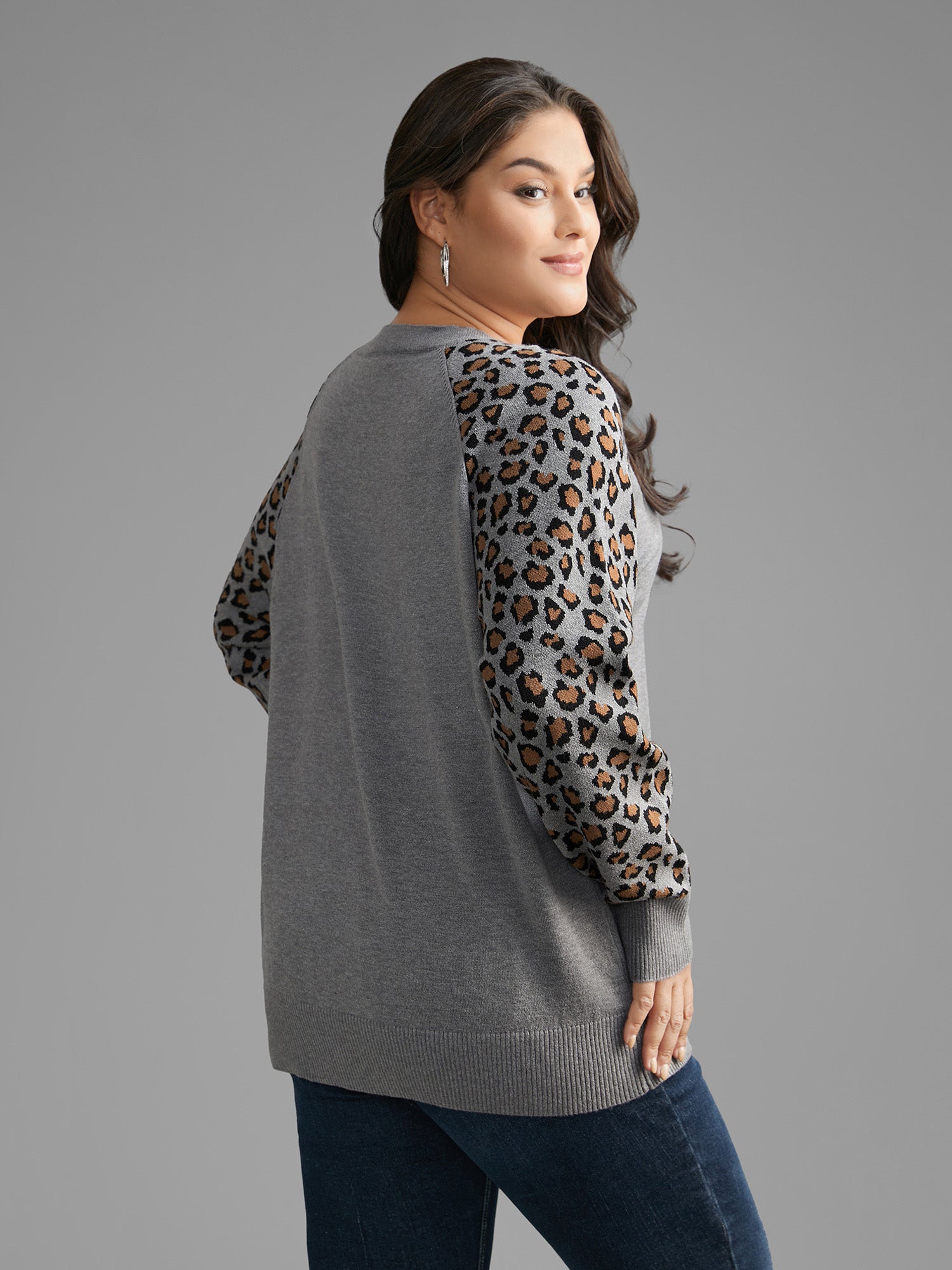 Leopard Print Raglan Sleeve Pullover