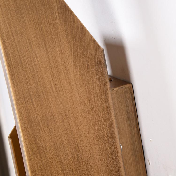 Halda | Modern Wall Lamp