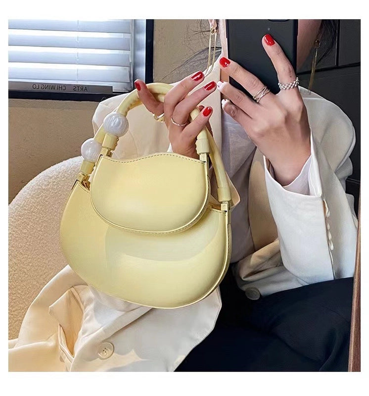 Unisex Medium Pu Leather Solid Color Vintage Style Streetwear Dumpling Shape Zipper Crossbody Bag