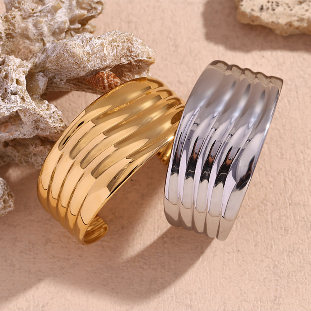Fashion Circle Stainless Steel 18K Gold Plated Bangles