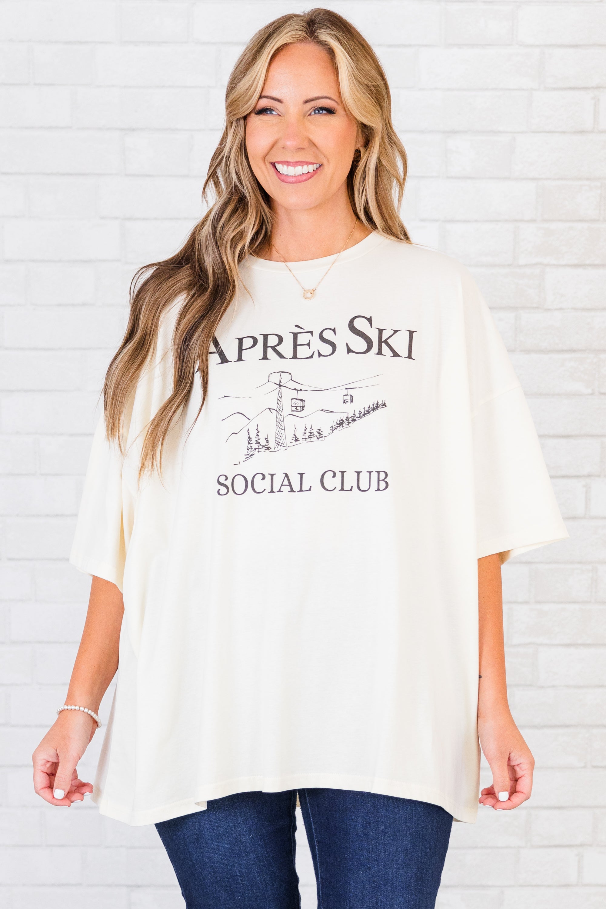 Ski Bum Boyfriend Tee. Ivory