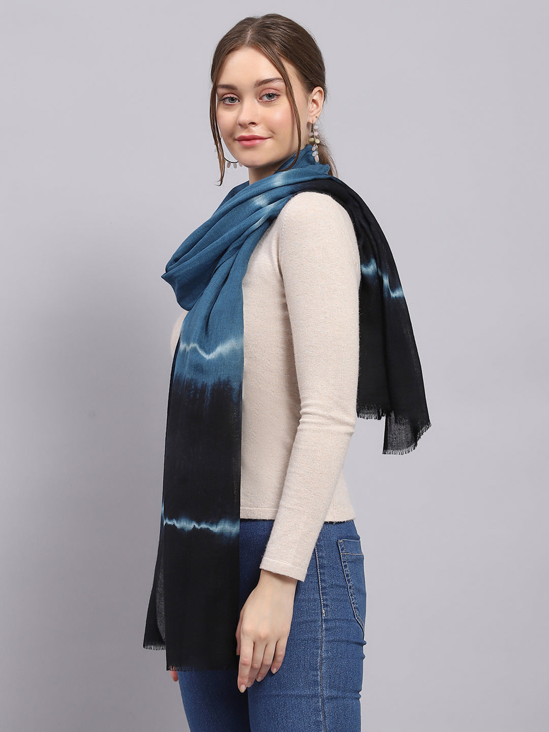 Women Blue Solid Stole