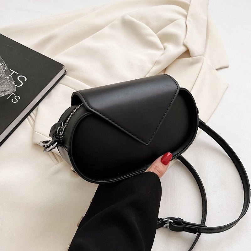 Women's Small Pu Leather Solid Color Streetwear Flip Cover Shoulder Bag