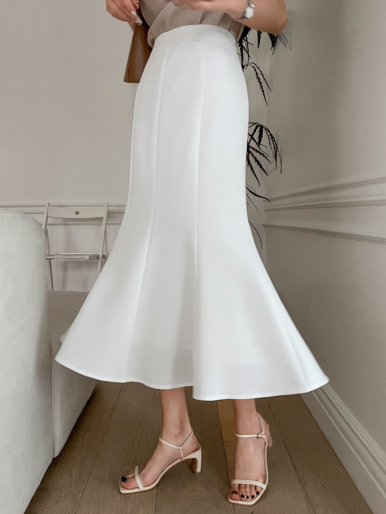 Solid High Waist Mermaid Hem Skirt