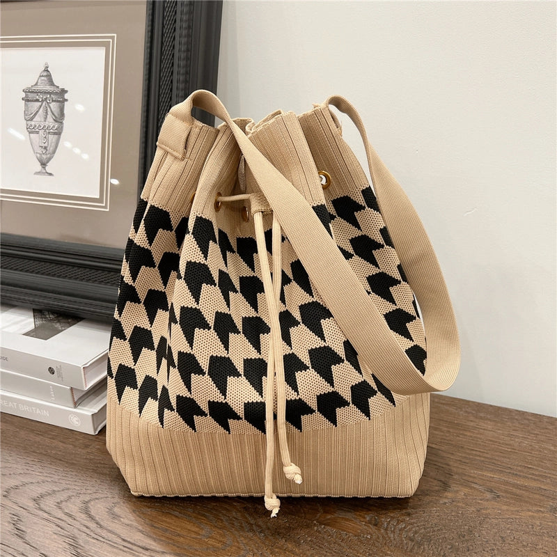 Women's Medium Knit Geometric Vintage Style Classic Style String Tote Bag
