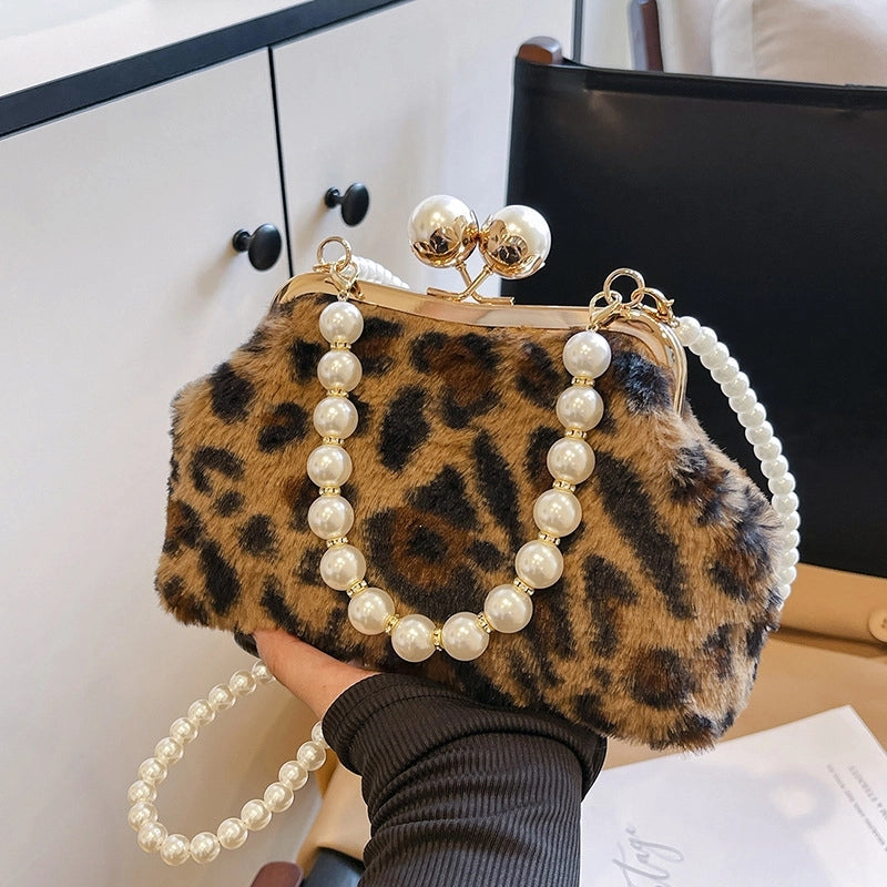 Women's Plush Solid Color Elegant Basic Shell Lock Clasp Shoulder Bag Handbag