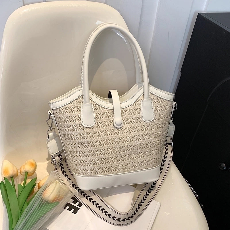 Women's Medium Straw Solid Color Vacation Classic Style Weave Zipper Tote Bag