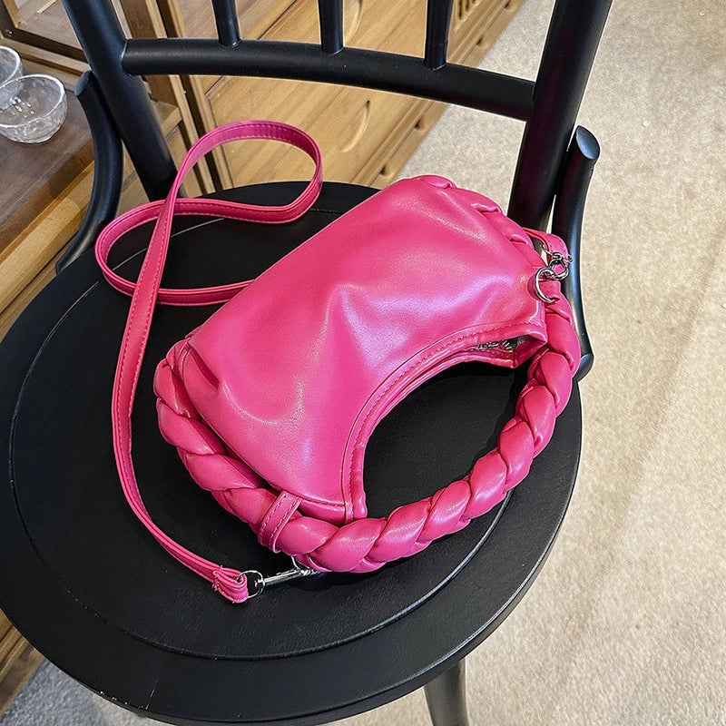Women's Medium Pu Leather Solid Color Streetwear Dumpling Shape Zipper Crossbody Bag