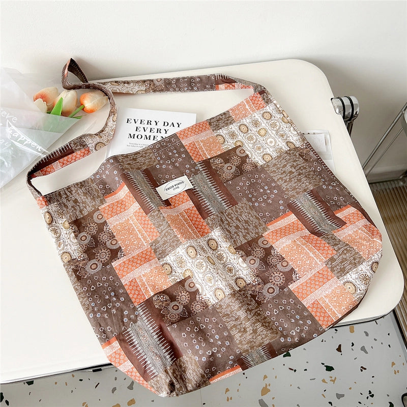 Women's Medium Polyester Floral Elegant Streetwear Square Open Underarm Bag