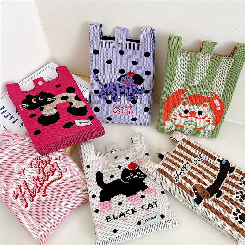 Women's Small Knit Cartoon Cute Bucket Lock Clasp Phone Wallets