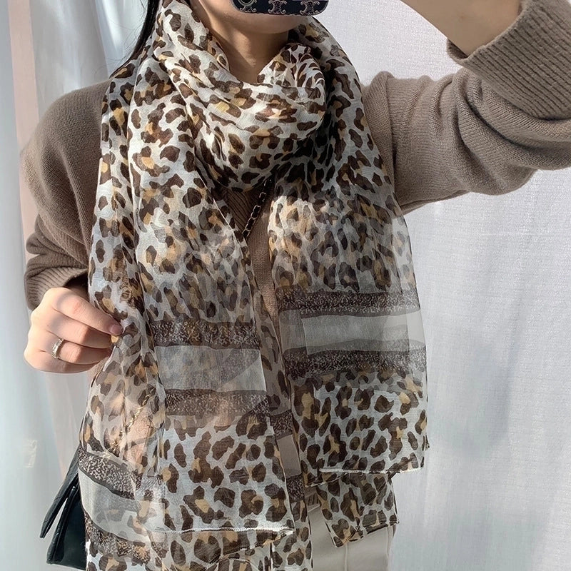Women's Elegant Leopard Polyester Printing Silk Scarf