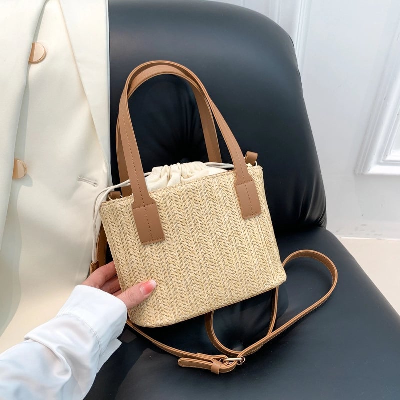 Women's Medium Straw Solid Color Vacation Sewing Thread Bucket String Handbag