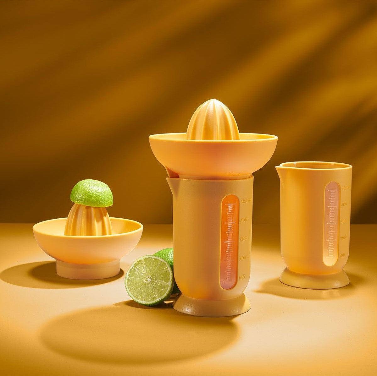 UFO Citrus Juicer with Carafe - Desert