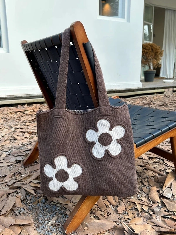 Women's Medium Polyester Flower Cute Square Open Underarm Bag
