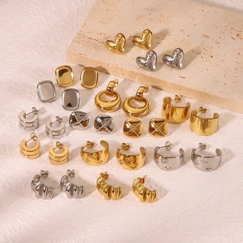 1 Pair IG Style Vintage Style C Shape Heart Shape Lingge Plating Pleated Inlay 304 Stainless Steel Pearl Zircon 18K Gold Plated Ear Studs
