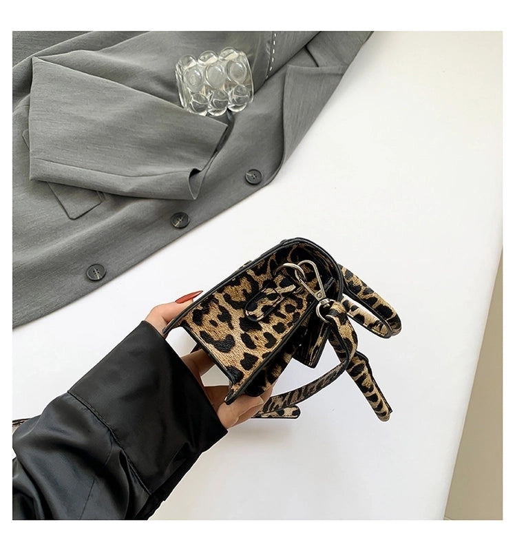 Women's Medium Pu Leather Leopard Streetwear Square Magnetic Buckle Crossbody Bag