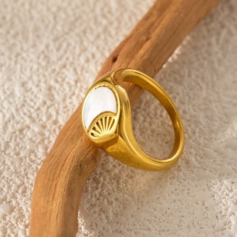 304 Stainless Steel 14K Gold Plated Modern Style Plating Inlay Round Moon Butterfly Shell Rings