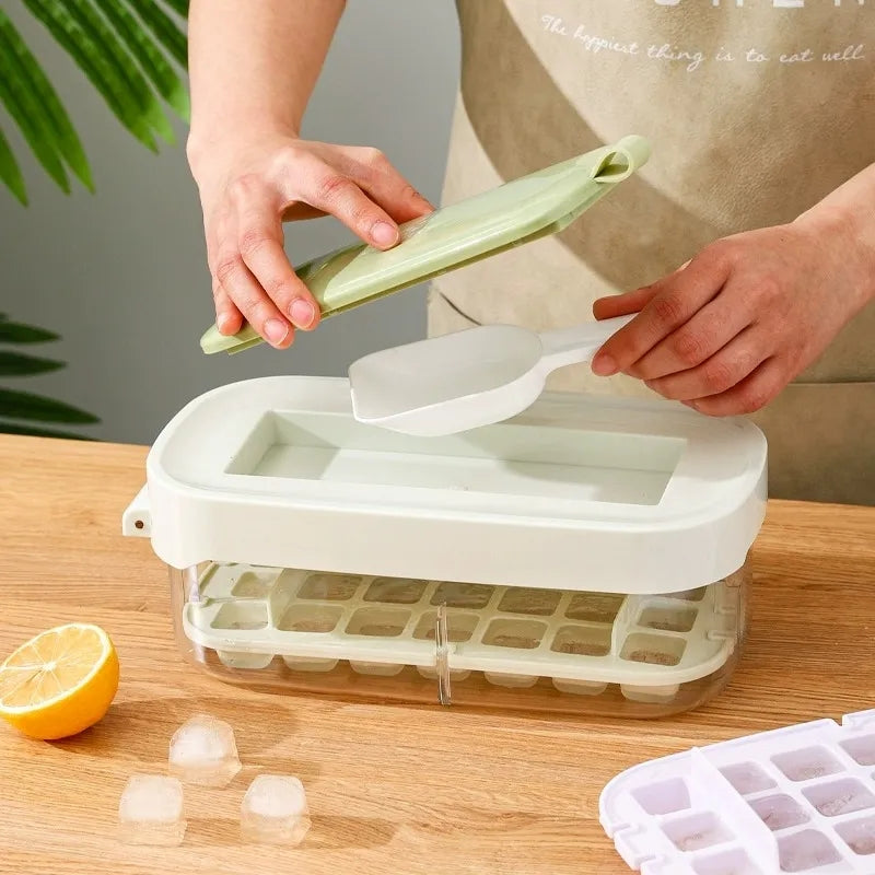 PRESS ICE MOLD WITH LID & SPOON