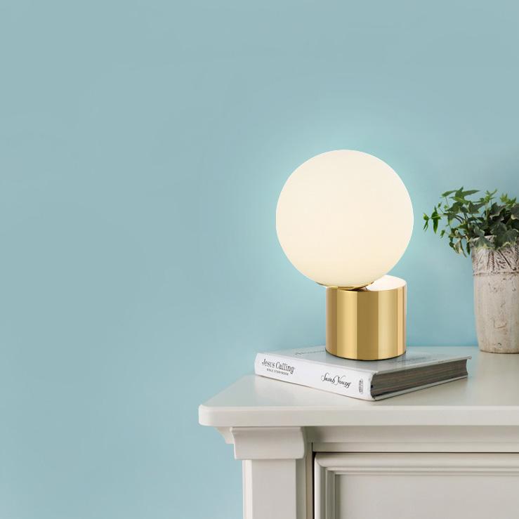 Elthine | Modern Table Lamp with Brass Base