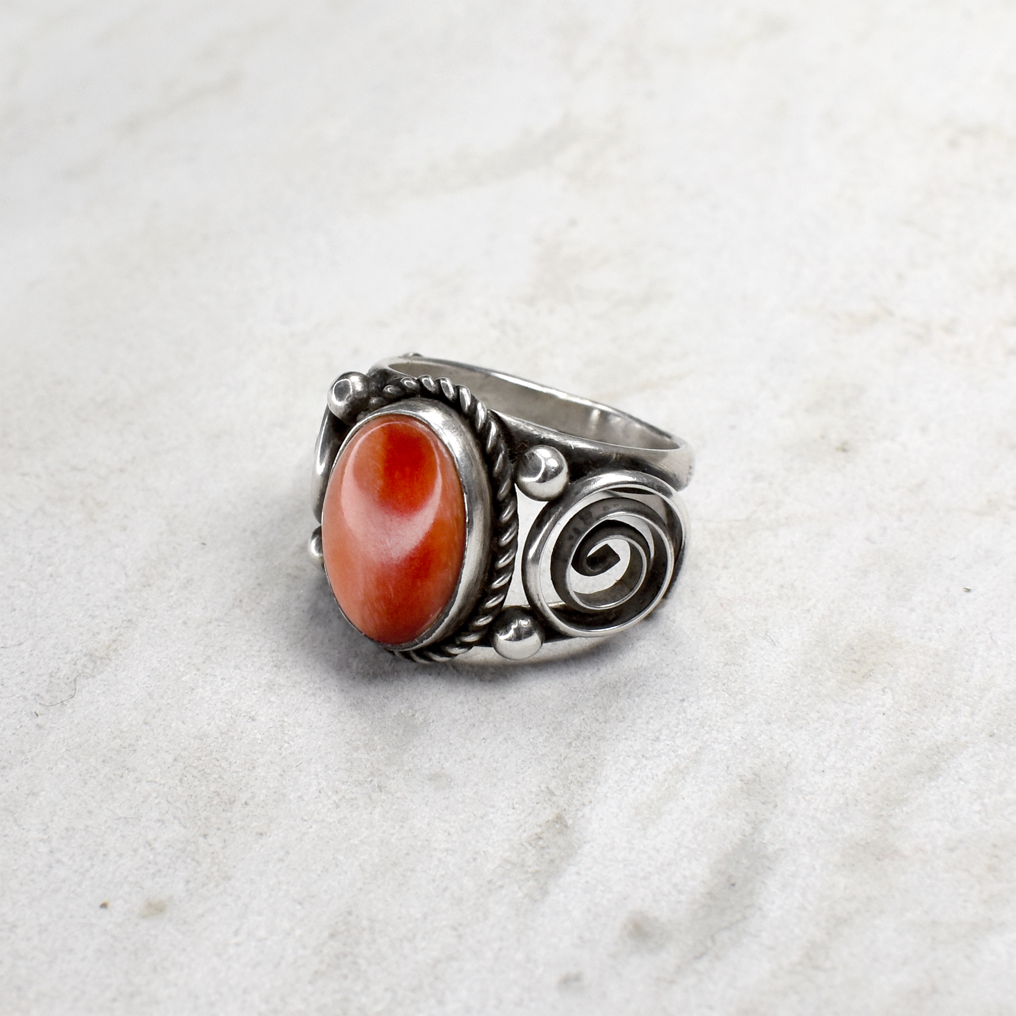 Scrolled Oval Spiny Oyster Ring