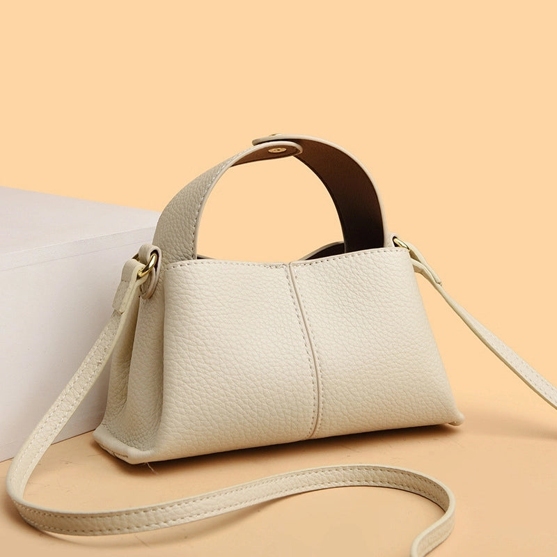 Women's Medium Pu Leather Solid Color Streetwear Square Magnetic Buckle Shoulder Bag