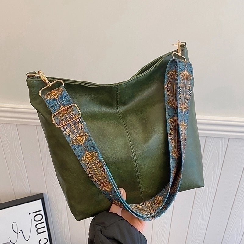 Women's Pu Leather Solid Color Vintage Style Square Zipper Underarm Bag