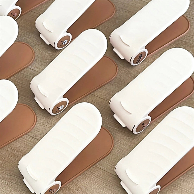 Cute Bear Solid Color Plastic Storage Rack