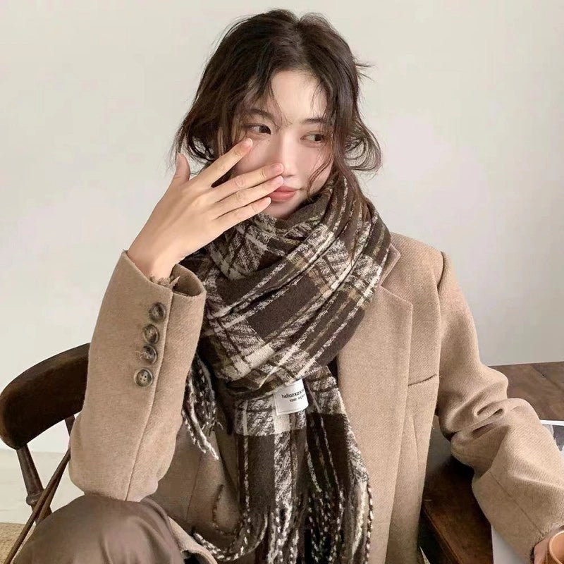 Elegant Scarf Female Niche Retro Elegant High-grade Sense Line Men And Women Couple Winter Warm Knitted Scarf