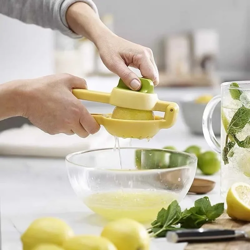 LEMON SQUEEZER CITRUS PRESS PORTABLE HANDHELD FRUIT JUICER