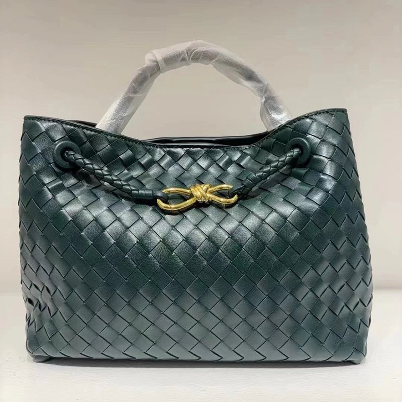 Women's Pu Leather Solid Color Classic Style Weave Bucket Magnetic Buckle Crossbody Bag