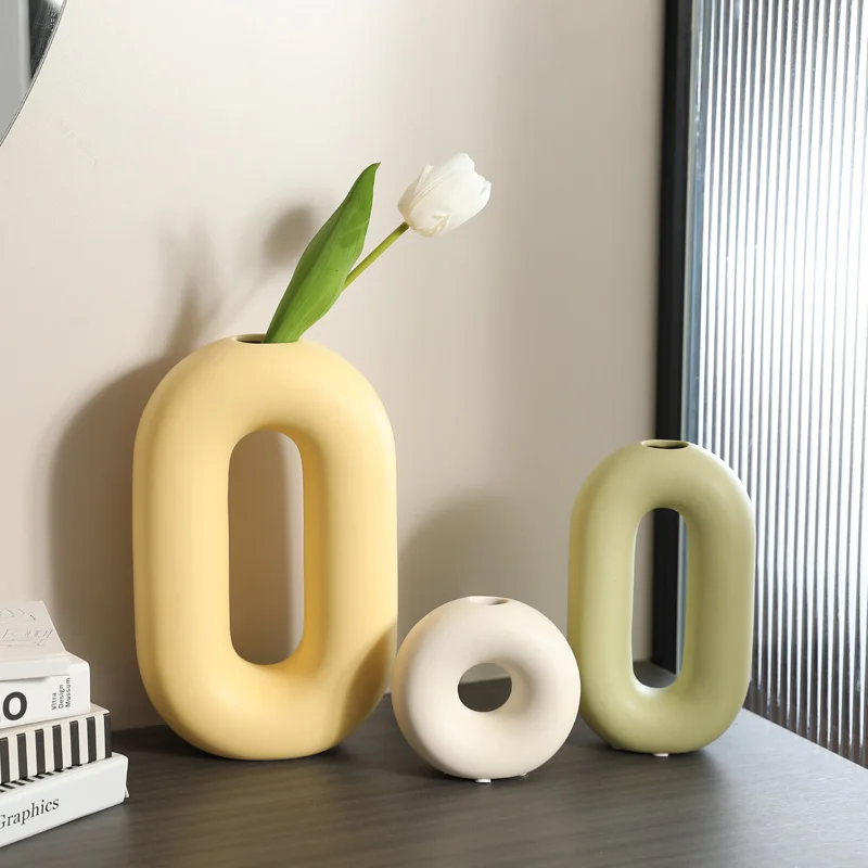 Best Selling  Circle Donut Vases Grand Custom Design Manufacturers Flower Color Ceramic Vase For Home Decor